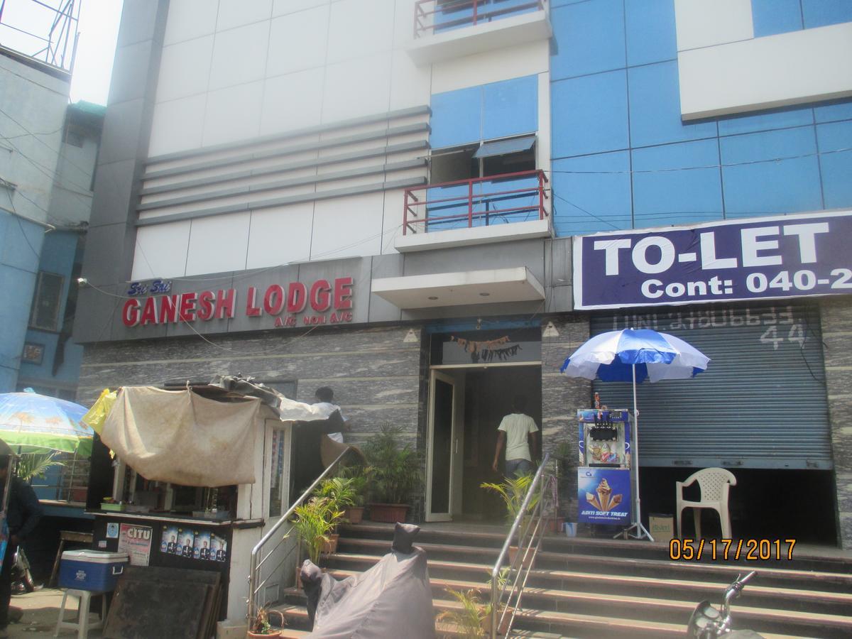 Sri Sai Ganesh Lodge ハイデラバード エクステリア 写真