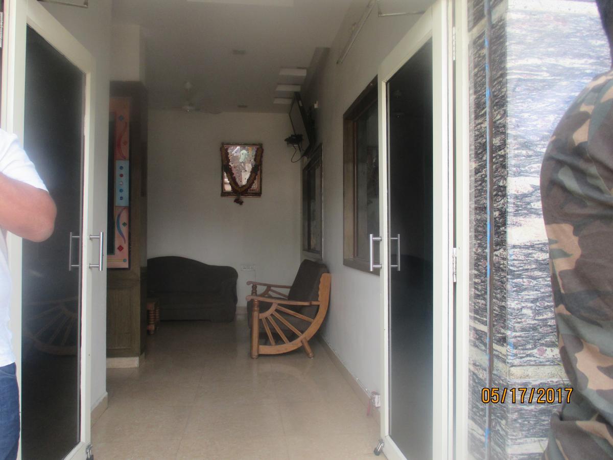 Sri Sai Ganesh Lodge ハイデラバード エクステリア 写真