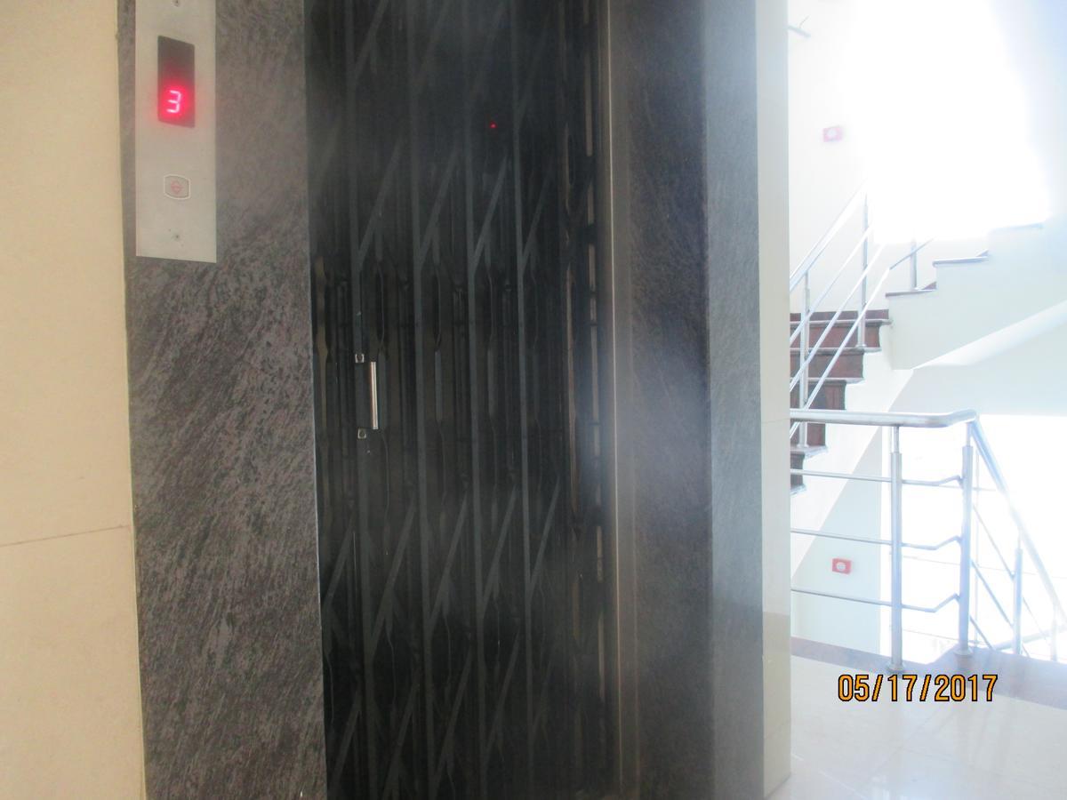 Sri Sai Ganesh Lodge ハイデラバード エクステリア 写真